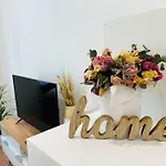 Central Sunny Apartment