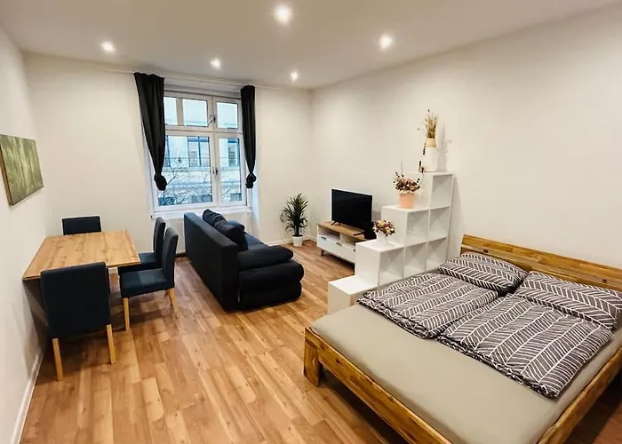 Central Sunny Apartment